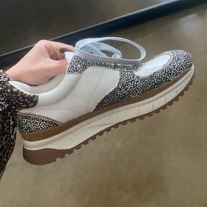 Size 5.5 madewell sneakers